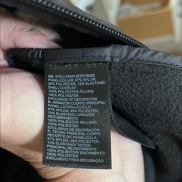 The North Face black mixed media vest - Picture 7 of 11